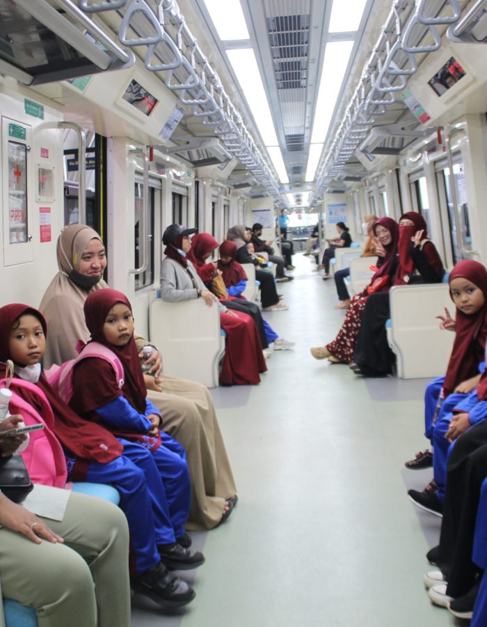 LRT : Mengenal Transportasi Umum_