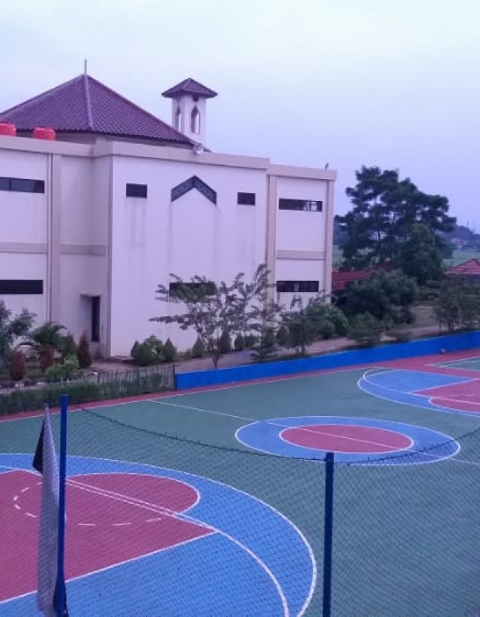 Masjid dan Lapangan Futsal